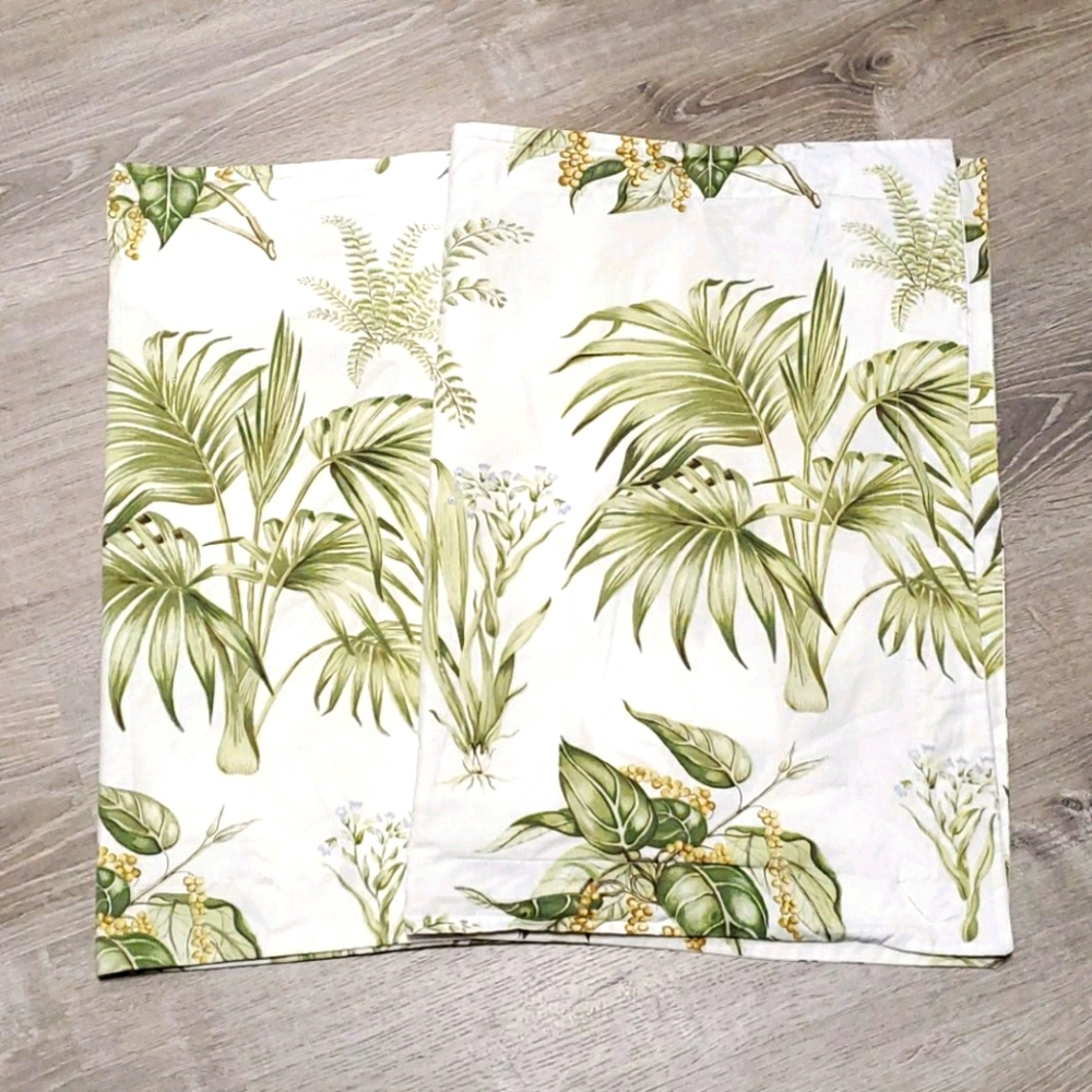 Pottery Barn Bundle 2 pillow cases floral